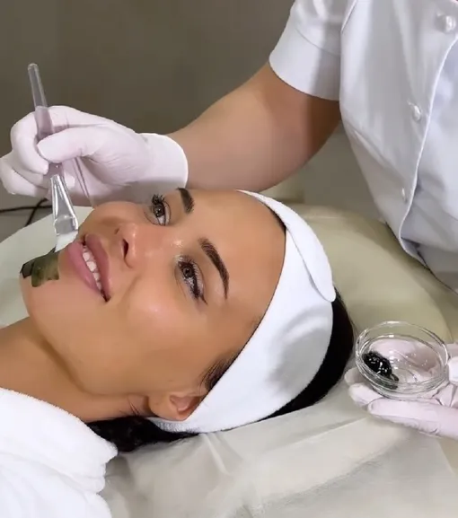 Анастасия выбирает поэтапный уход за лицом