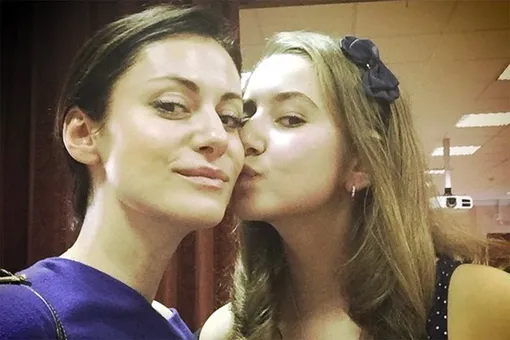 Анна Ковальчук с дочерью Златой Ильченко Анна Ковальчук с дочерью Златой Ильченко