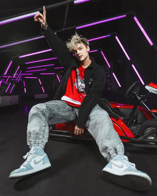 Егор Шип практически ничего не видит