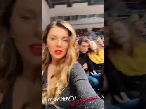 Нажми и смотри