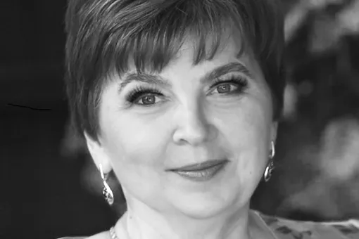 Умерла, присев на лавочку в московском храме, писательница Алла Свиридова Умерла, присев на лавочку в московском храме, писательница Алла Свиридова
