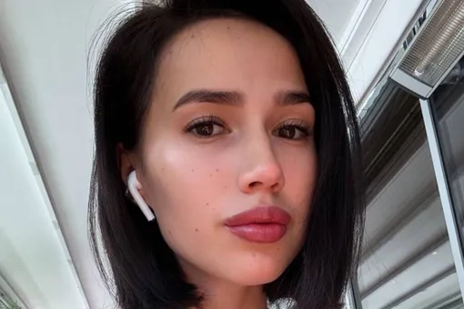 «Моя мечта сбылась!»: Алина Загитова на коньках покаталась по льду Байкала «Моя мечта сбылась!»: Алина Загитова на коньках покаталась по льду Байкала