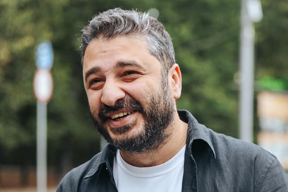 «Я ненавижу Тарковского! Это деградирующий кинематограф»: Сарик Андреасян поругался со студентами в Москве