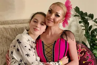 Дочь Анастасии Волочковой после разлуки поддержала ее в «счастливый день» Дочь Анастасии Волочковой после разлуки поддержала ее в «счастливый день»