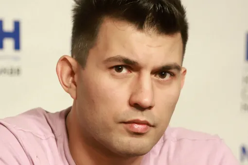 «Она на всю жизнь ослепла!»: Бари Алибасов-младший решил подать в суд на врачей, лишивших глаза его жену «Она на всю жизнь ослепла!»: Бари Алибасов-младший решил подать в суд на врачей, лишивших глаза его жену