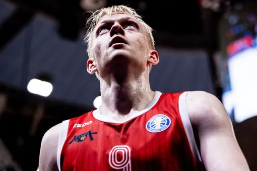 Сорвали помолвку: российского баскетболиста Даниила Касаткина задержали во Франции по запросу США Сорвали помолвку: российского баскетболиста Даниила Касаткина задержали во Франции по запросу США