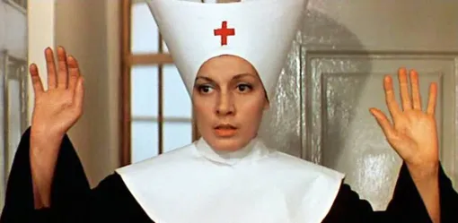 Лаура Геворкян в фильме «Корона Российской империи, или Снова неуловимые»