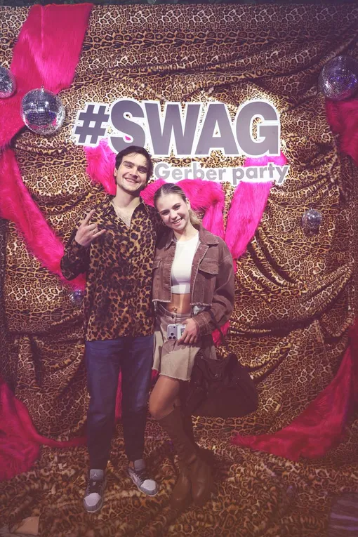 Александра Трусова и Макар Игнатов Александра Трусова и Макар Игнатов