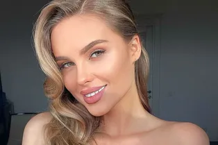 «Отличные уроки секси-позирования»: Ханна соблазнила мужа открытыми нарядами «Отличные уроки секси-позирования»: Ханна соблазнила мужа открытыми нарядами