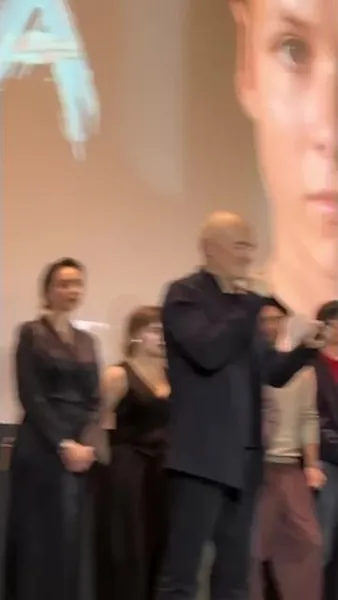 Нажми и смотри