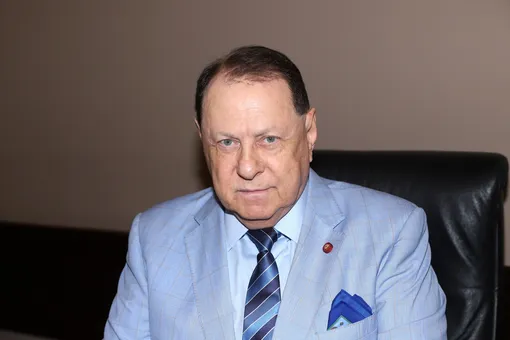 Марк Варшавер провел 3 дня в больнице Марк Варшавер провел 3 дня в больнице