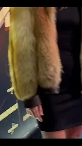 Нажми и смотри