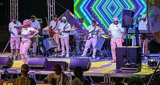 Представители группы Da Pond Band заявили, что потеряли пятерых человек Представители группы Da Pond Band заявили, что потеряли пятерых человек