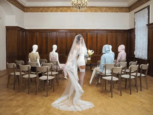 Валя Карнавал позировала в загсе Валя Карнавал позировала в загсе