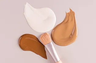 Словно пенка капучино: как превратить свой тональник в невесомый мусс для совершенной кожи