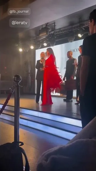 Нажми и смотри