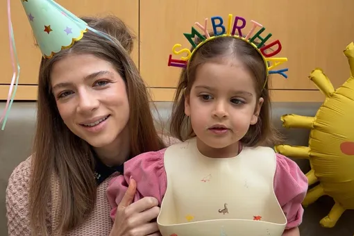 «Самая классная девочка, но ненавидит спать»: дочери Федука и Саши Новиковой исполнилось 4 года «Самая классная девочка, но ненавидит спать»: дочери Федука и Саши Новиковой исполнилось 4 года