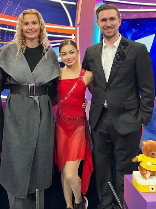 Этери Тутберидзе, Аделия Петросян и Даниил Глейхенгауз