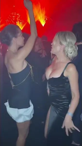 Нажми и смотри