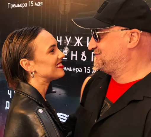 Стася Милославская обнимала Гошу Куценко на красной дорожке