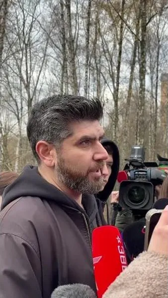 Нажми и смотри