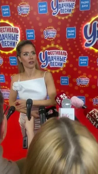 Нажми и смотри