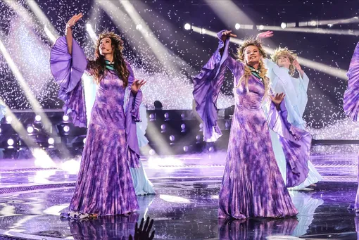 Группа «Тутси» спела хит Надежды Кадышевой