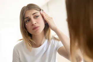 Брови выглядят плешивыми и тонкими? 3 причины, о которых ты не подозревала Брови выглядят плешивыми и тонкими? 3 причины, о которых ты не подозревала