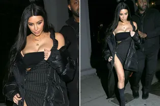 Что-то пошло не так: грудь Ким Кардашьян не поместилась в слишком узкий топ