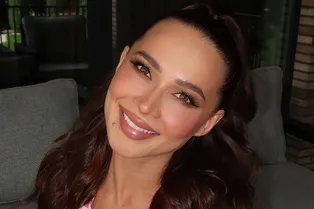 «Я на курорте»: беременная Лерчек рассказала, как отдыхает после операции