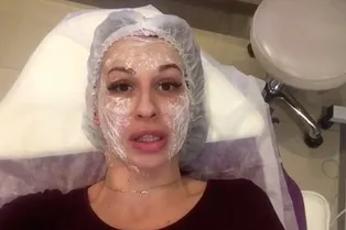 Анна Грачевская снова показала откровенное фото из кабинета косметолога Анна Грачевская снова показала откровенное фото из кабинета косметолога