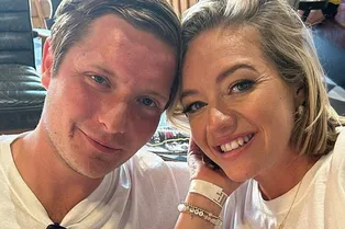 «Ты не вздохнул, но значишь для меня всё»: вдова Тома Паркера сообщила, что потеряла ребенка «Ты не вздохнул, но значишь для меня всё»: вдова Тома Паркера сообщила, что потеряла ребенка