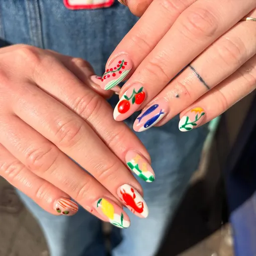 итальянский летний маникюр 2025