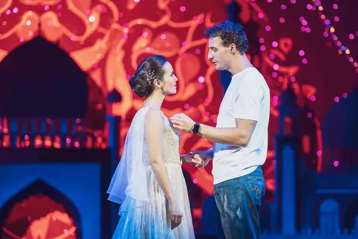 Женя (Юлия Довганишина) и Макс (Павел Левкин) Женя (Юлия Довганишина) и Макс (Павел Левкин)