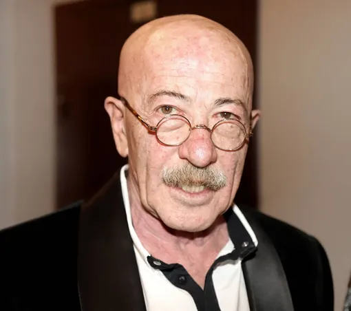 «Гнездышки — это не у меня!» — заявил Александр Розенбаум «Гнездышки — это не у меня!» — заявил Александр Розенбаум