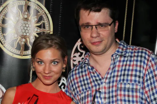 «Твой папа всегда с тобой!»: Гарик Харламов публично обратился к дочери, которую Кристина Асмус увезла на Бали «Твой папа всегда с тобой!»: Гарик Харламов публично обратился к дочери, которую Кристина Асмус увезла на Бали