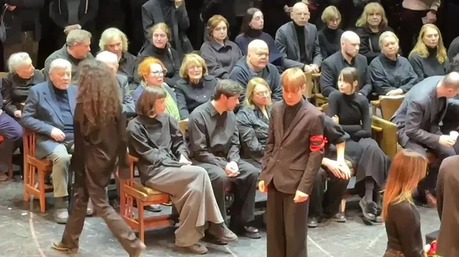 Нажми и смотри