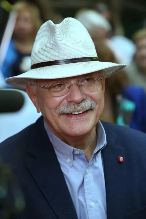 Никита Михалков объяснил, как можно использовать ИИ в кино Никита Михалков объяснил, как можно использовать ИИ в кино