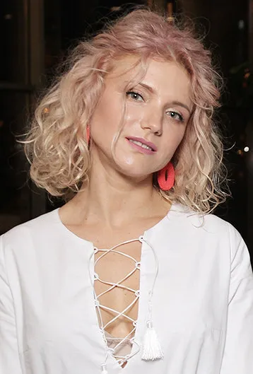 Она осталась единственной «исконной» участницей одноименного шоу герлз-бэнда участницы фабрики звезд