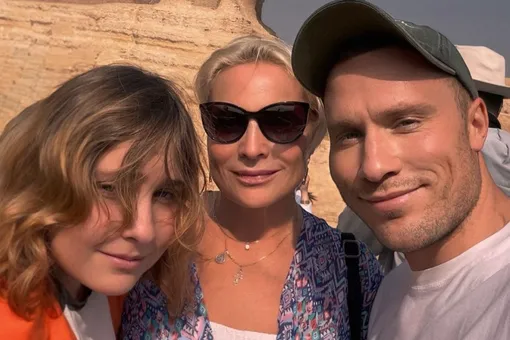 Похудевшая Светлана Пермякова воссоединилась с отцом своей 13-летней дочери в Египте Похудевшая Светлана Пермякова воссоединилась с отцом своей 13-летней дочери в Египте