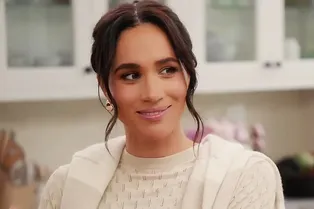 Лилибет в бассейне и Арчи в зоопарке: Меган Маркл показала редкие кадры с детьми от принца Гарри Лилибет в бассейне и Арчи в зоопарке: Меган Маркл показала редкие кадры с детьми от принца Гарри