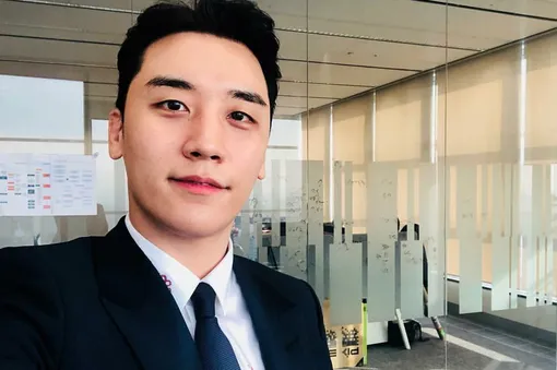Сынри покинул BIGBANG и индустрию k-pop после громкого скандала Сынри покинул BIGBANG и индустрию k-pop после громкого скандала
