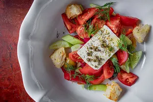 Интригующие открытия и гурманские ужины: свежий дайджест главных гастрономических новостей Москвы Интригующие открытия и гурманские ужины: свежий дайджест главных гастрономических новостей Москвы