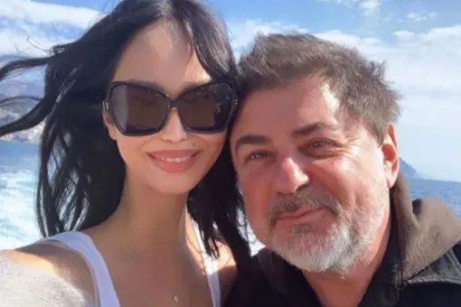 Похудевшая жена Александра Цекало разделась перед камерой Похудевшая жена Александра Цекало разделась перед камерой