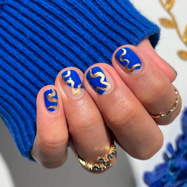 Какой маникюр подходит недлинным пальцам: 5 нейл-трендов, с которыми они будут выглядеть изящно