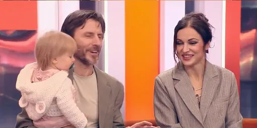 Повилас Ванагас и Маргарита Дробязко с дочерью на шоу