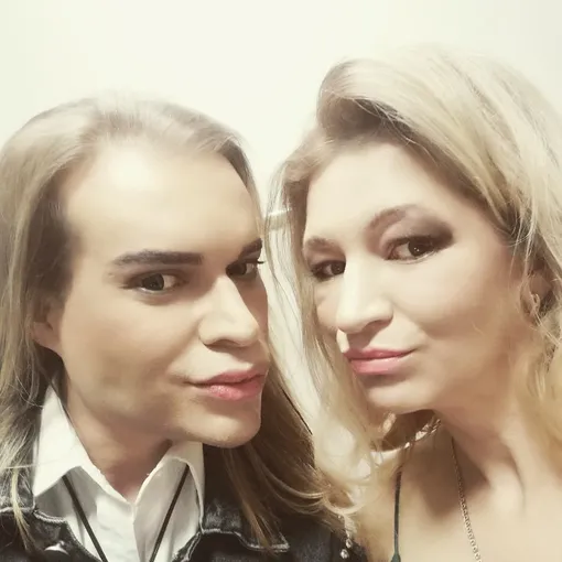 Гоген Солнцев и Полина Давыдова живут в статусе мужа и жены уже месяц Гоген Солнцев и Полина Давыдова живут в статусе мужа и жены уже месяц