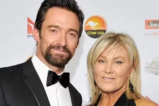 «Мое сердце обращено к тем, кто пережил предательство»: жена Хью Джекмана подала на развод с актером