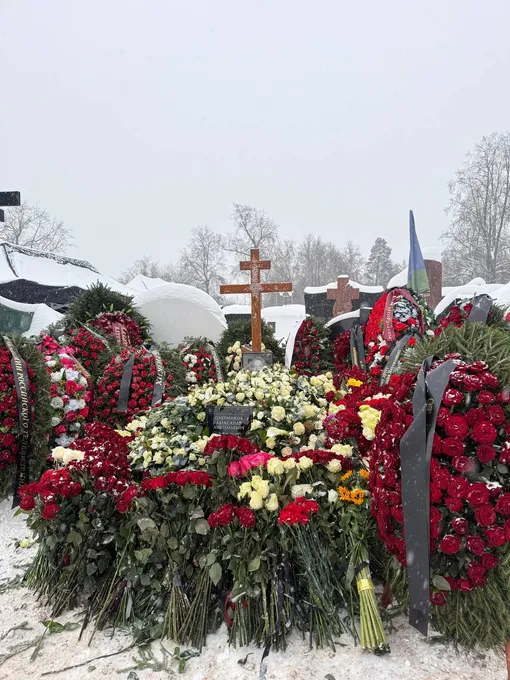 Александра Олейникова похоронили на 34-м участке