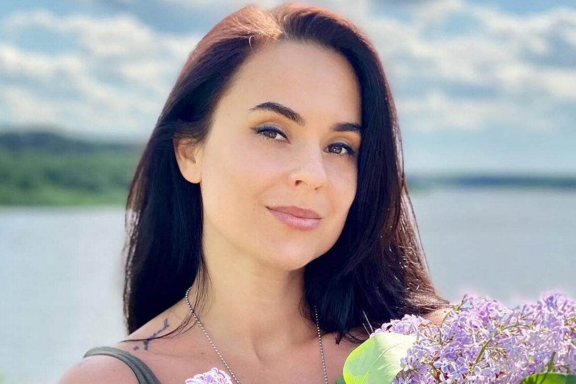 «Хотела выйти замуж и родить много детей»: друг погибшей в 35 лет военкора Первого канала Анны Прокофьевой о трагедии